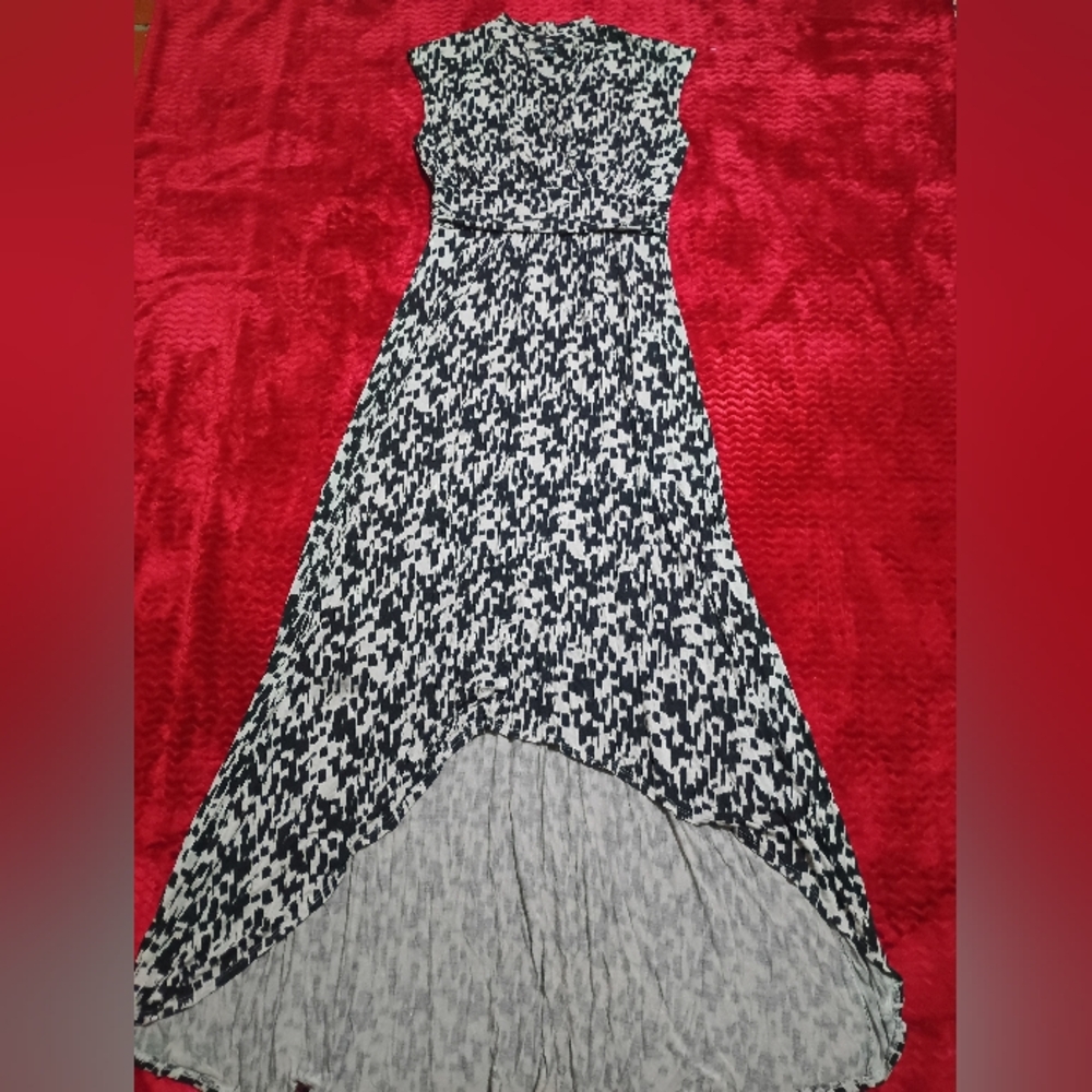 Apt. 9 Black and White High Low Dress